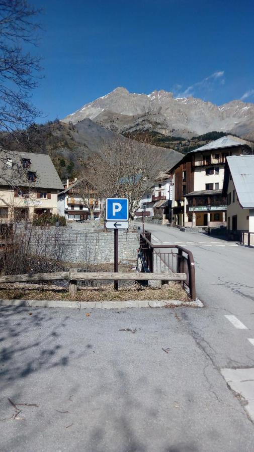 Auberge Roche Grande Entraunes Exterior photo